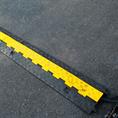 Passage de cable 2 canaux noir/jaune LxLxH 980x255x45mm
